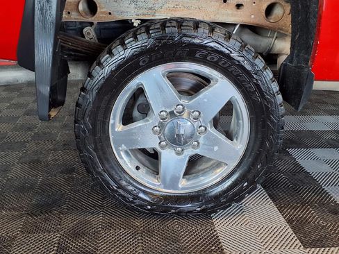 Used 2015 Chevrolet Silverado 2500 LTZ w/ LTZ Plus Package AWD/4WD image 8