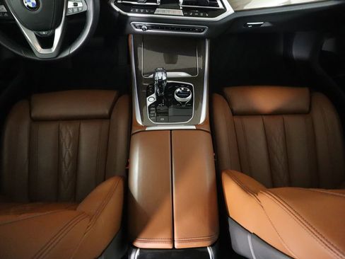 Used 2022 BMW X5 xDrive40i w/ Executive Package image 17