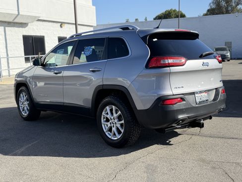 Used 2014 Jeep Cherokee Latitude AWD/4WD image 5