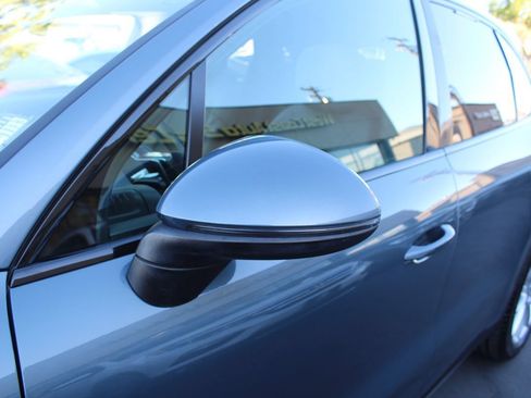 Used 2019 Porsche Cayenne AWD/4WD image 12