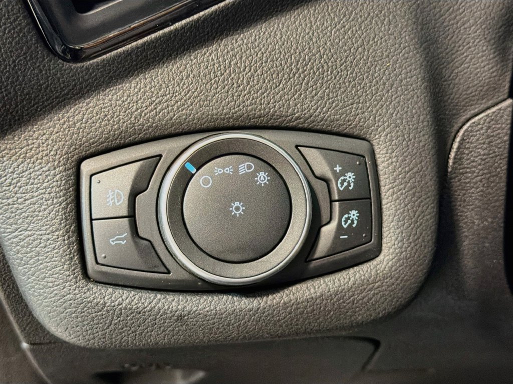 Used 2018 Ford Escape Titanium w/ Ford Safe & Smart Package AWD/4WD image 12