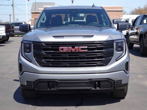 Used 2023 GMC Sierra 1500 Pro w/ Graphite Edition AWD/4WD image 8