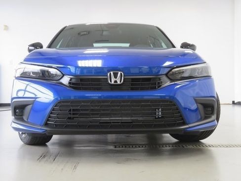 Used 2024 Honda Civic Sport image 2