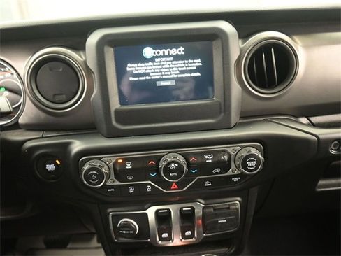 Used 2021 Jeep Wrangler Sport image 10