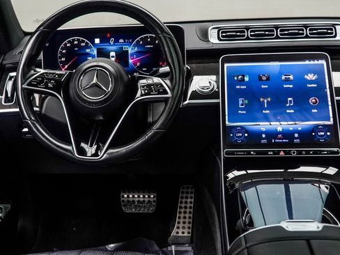 Used 2023 Mercedes-Benz S 500 4MATIC w/ AMG Line image 16