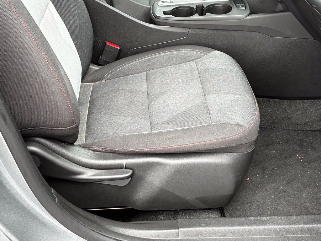 Used 2024 Chevrolet Trax RS FWD image 22