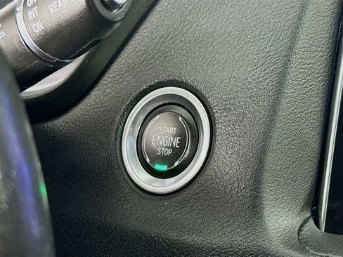 Used 2022 Cadillac XT4 Premium Luxury w/ Enhanced Visibility Package image 20