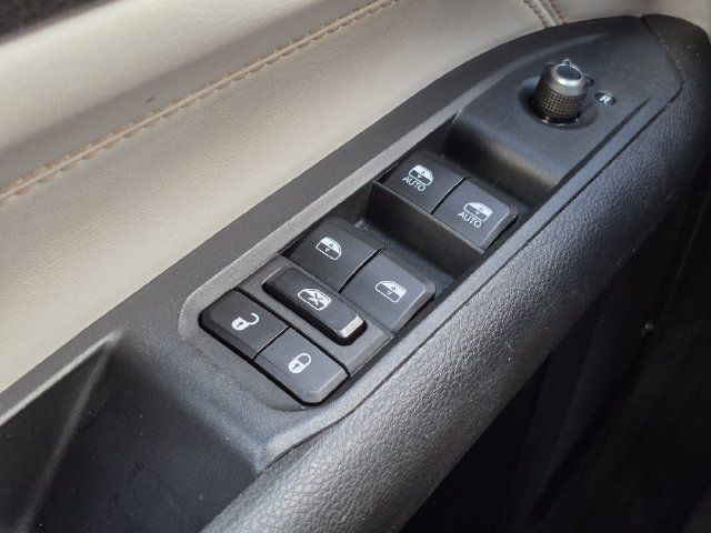 Used 2025 Jeep Compass Limited AWD/4WD image 9