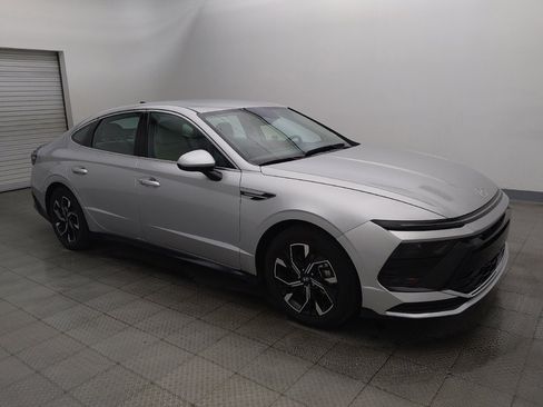 Used 2025 Hyundai Sonata SEL FWD image 11