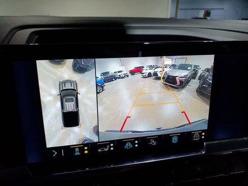 Used 2023 Chevrolet Silverado 1500 LTZ AWD/4WD image 26