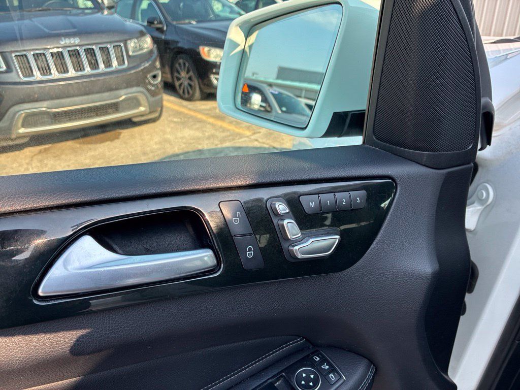 Used 2018 Mercedes-Benz GLS 450 4MATIC image 26