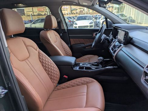 Used 2022 Kia Sorento SX Prestige w/ Rust Color Package image 28