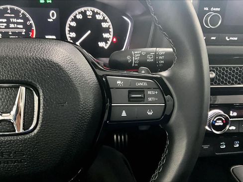 Used 2025 Honda Civic Sport image 25