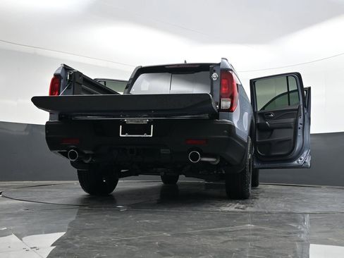 Used 2026 Honda Ridgeline Black Edition image 41