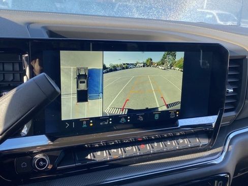 Used 2024 Chevrolet Silverado 2500 ZR2 w/ Technology Package image 14