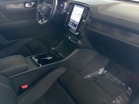 Certified 2023 Volvo C40 P8 Recharge Plus w/ Protection Package Premier AWD/4WD image 15
