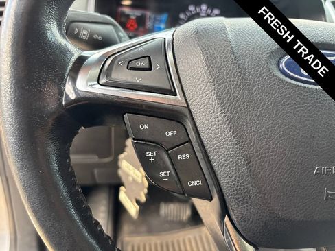 Used 2022 Ford Edge SEL AWD/4WD image 12