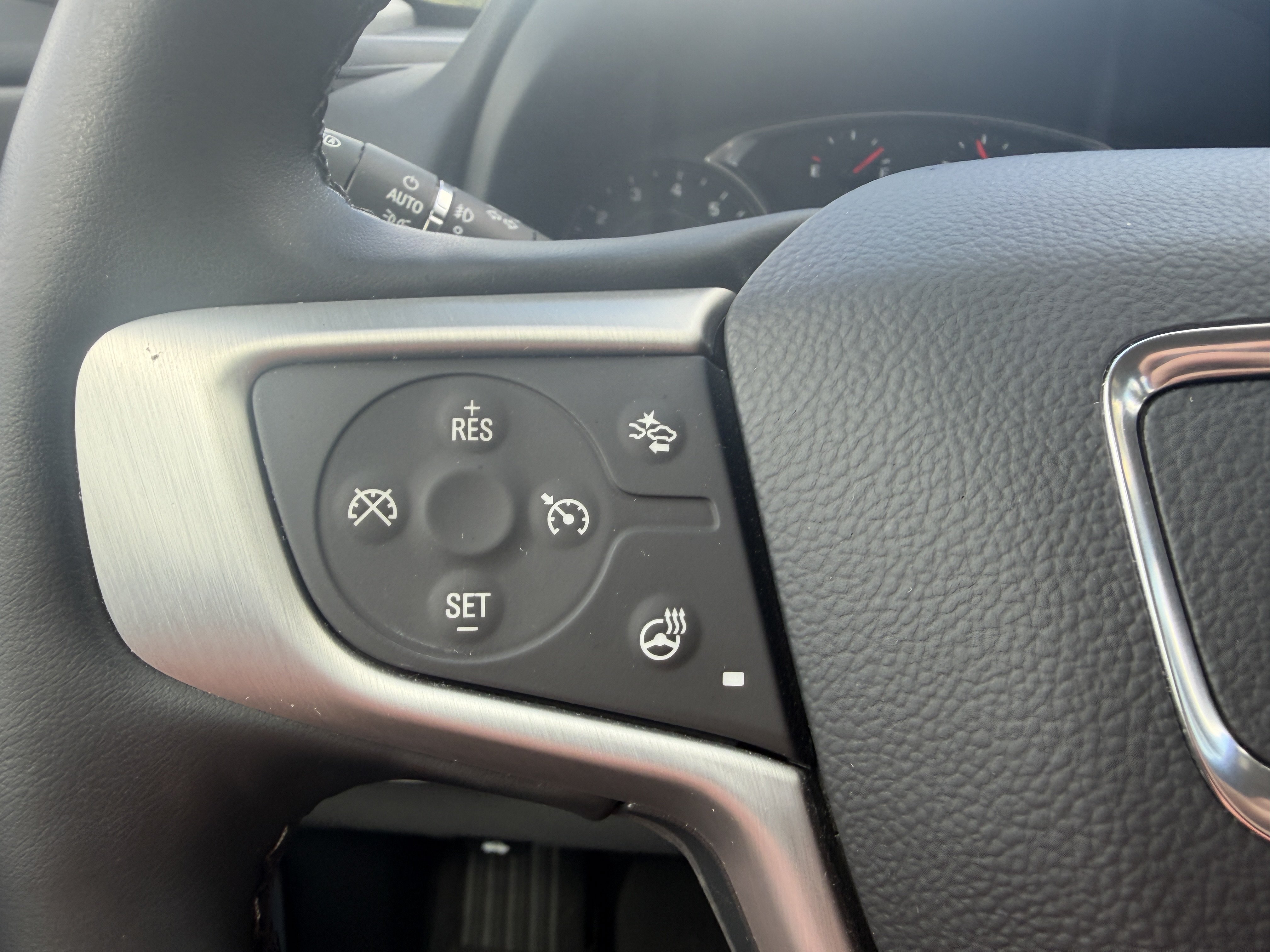 Used 2024 GMC Terrain SLT w/ Tech Package AWD/4WD image 27