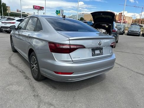 Used 2020 Volkswagen Jetta SE FWD image 5