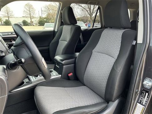 Used 2021 Toyota 4Runner SR5 image 27