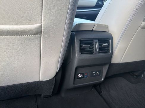 Used 2021 Nissan Rogue SL image 21