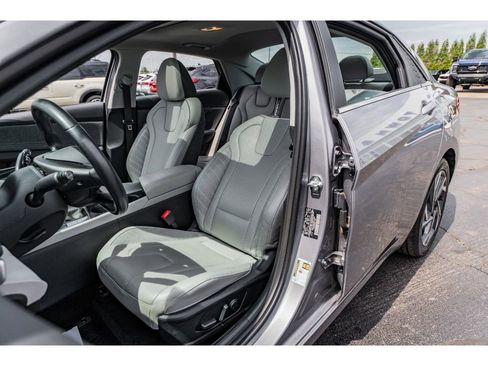 Used 2024 Hyundai Elantra Limited FWD image 8