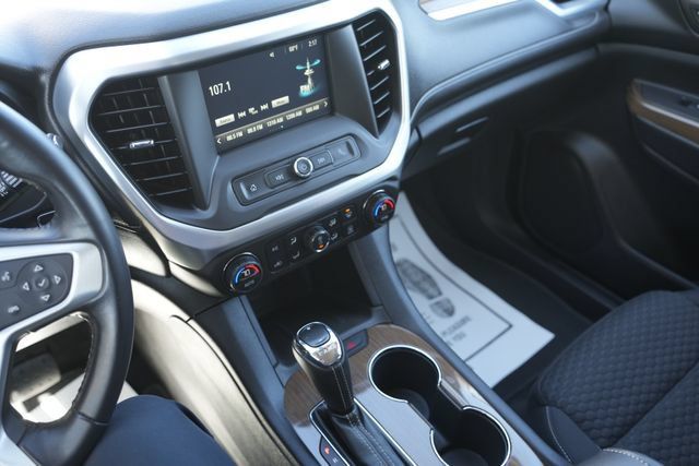 Used 2018 GMC Acadia SLE AWD/4WD image 25