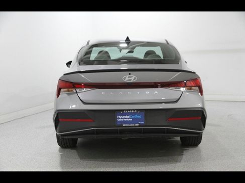 Certified 2025 Hyundai Elantra Sport FWD image 18