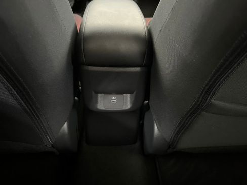 Used 2024 Nissan Versa SR w/ Trunk Package image 29