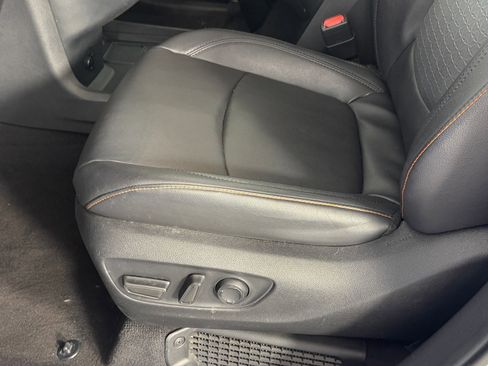 Used 2023 Toyota Sienna XSE AWD/4WD image 13