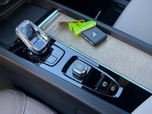 New 2026 Volvo XC60 B5 Plus w/ Protection Package Premier image 20