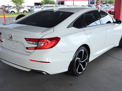 Used 2019 Honda Accord Sport image 5