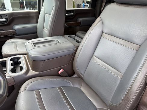 Used 2021 GMC Sierra 3500 Denali w/ Denali Ultimate Package AWD/4WD image 9