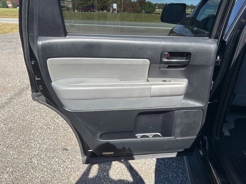 Used 2008 Toyota Sequoia SR5 image 15