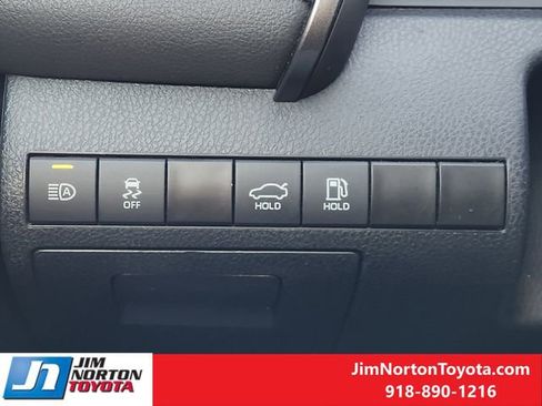 Used 2024 Toyota Camry SE image 24