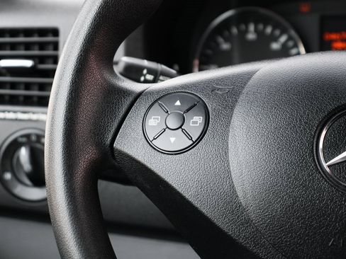 Used 2016 Mercedes-Benz Sprinter 2500 image 24