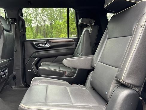 Used 2023 Chevrolet Suburban Premier AWD/4WD image 13