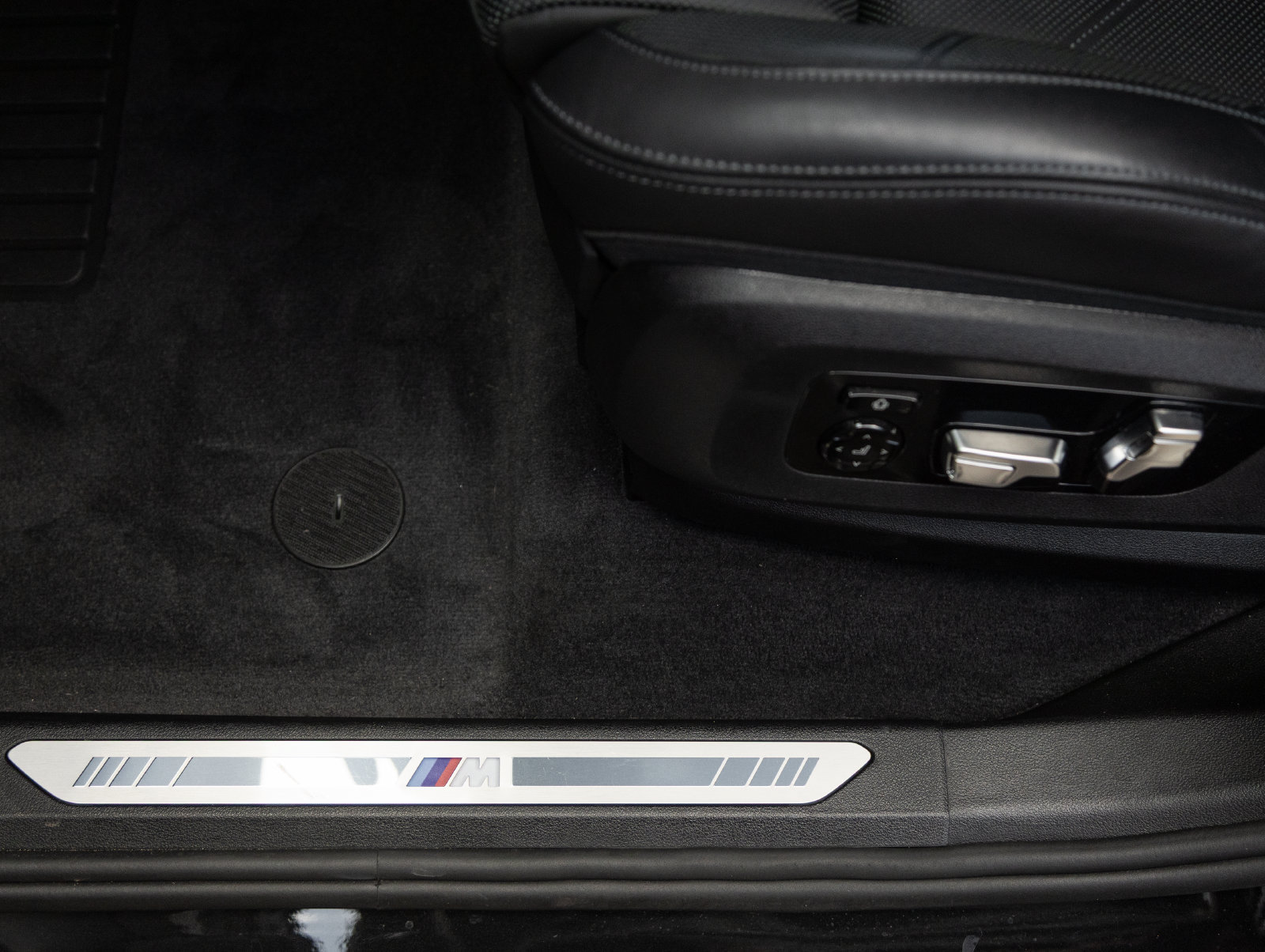 Used 2025 BMW XM AWD/4WD image 21