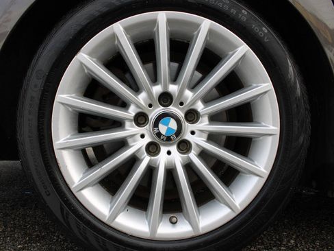 Used 2011 BMW 535i xDrive Sedan image 21