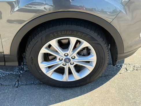 Used 2019 Ford Escape SEL AWD/4WD image 48