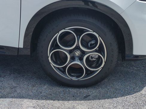 New 2025 Alfa Romeo Tonale image 10