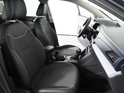 Used 2023 Volkswagen Taos SE FWD image 10