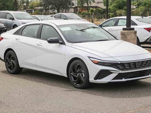 New 2026 Hyundai Elantra Sport FWD image 4