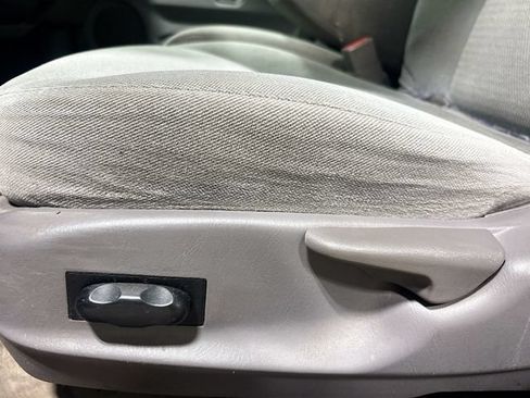 Used 2004 Ford Taurus SE FWD image 15