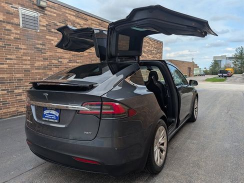 Used 2016 Tesla Model X 75D image 2