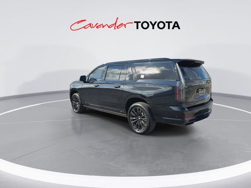Used 2025 Cadillac Escalade ESV Sport w/ LPO, ONYX Package AWD/4WD image 6