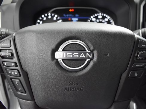 Used 2025 Nissan Frontier SV w/ Tow Package image 28