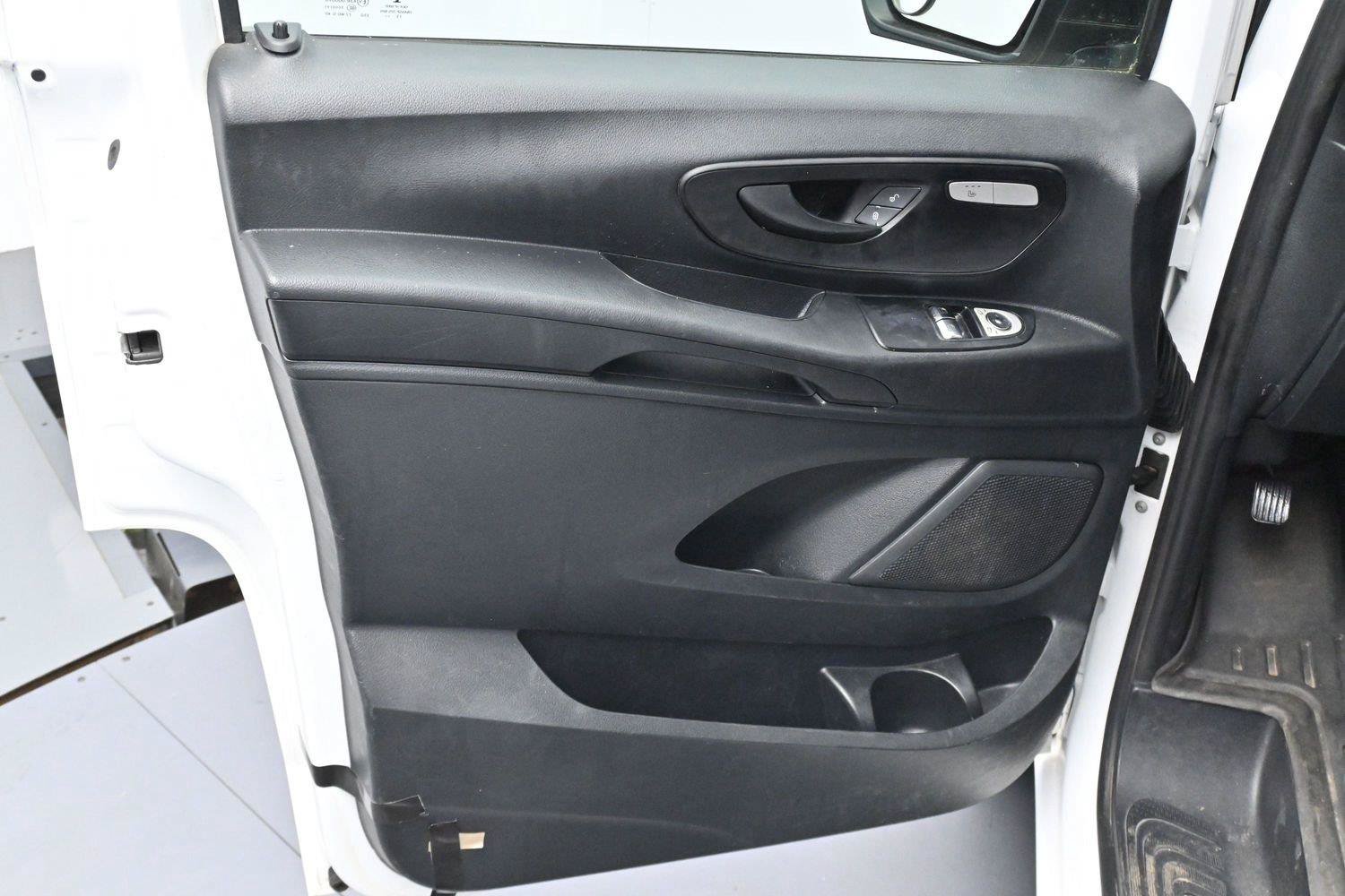 Used 2016 Mercedes-Benz Metris image 11