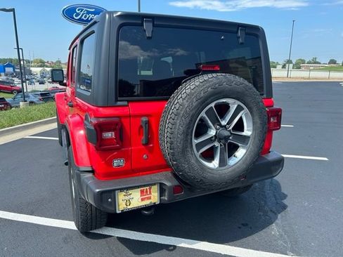 Used 2020 Jeep Wrangler Unlimited Sahara w/ Dual Top Group AWD/4WD image 5