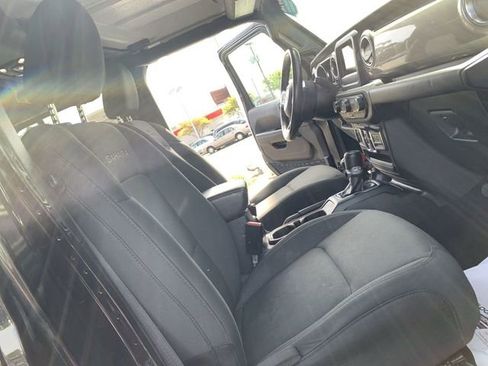 Used 2021 Jeep Wrangler Unlimited Sahara image 14